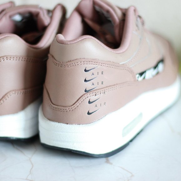 🔥𝐒𝐎𝐋𝐃 𝐎𝐔𝐓🔥 - Picture 7 of 10